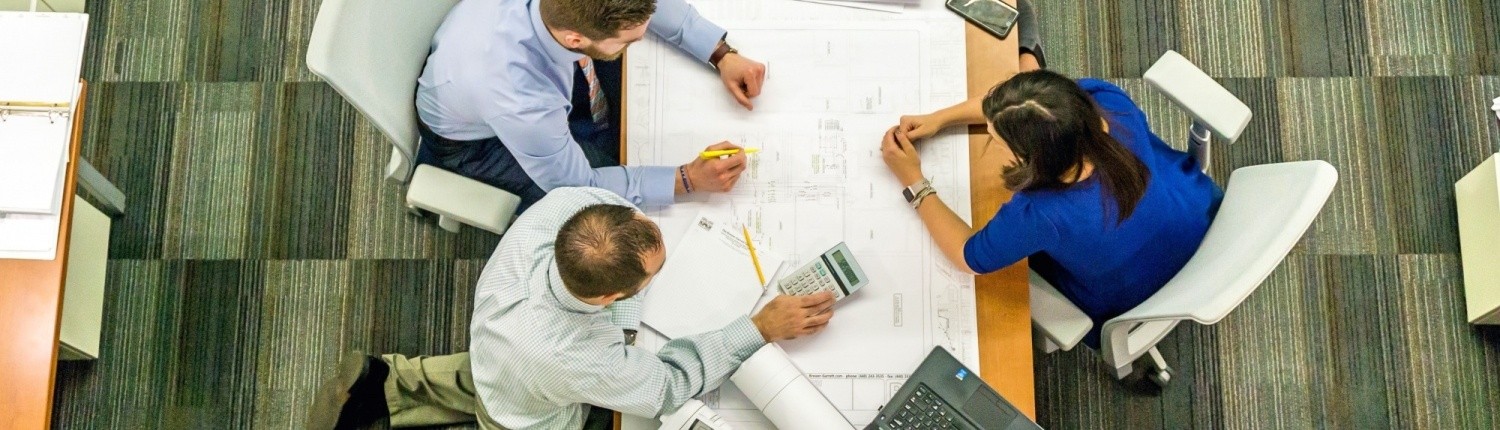 Servicio integral en el ciclo de un proyecto, project management, casco de obra, planificación, diagrama de gantt