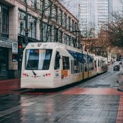 Tranvía, sistema de transporte urbano europeo para gestión adecuada fondos europeos